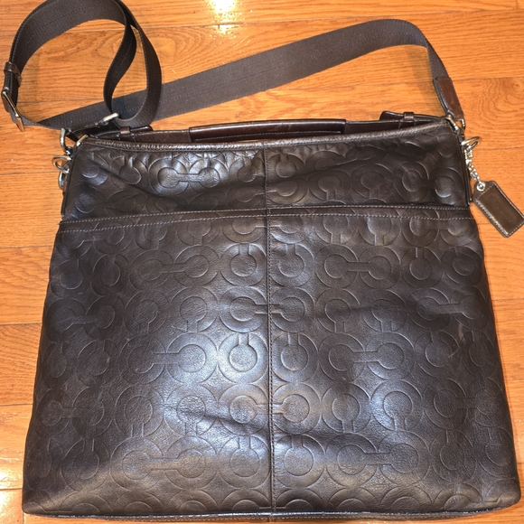 COACH 70249 Large Brown Leather Men's Messenger Bag with Embossed Design - Picture 1 of 16